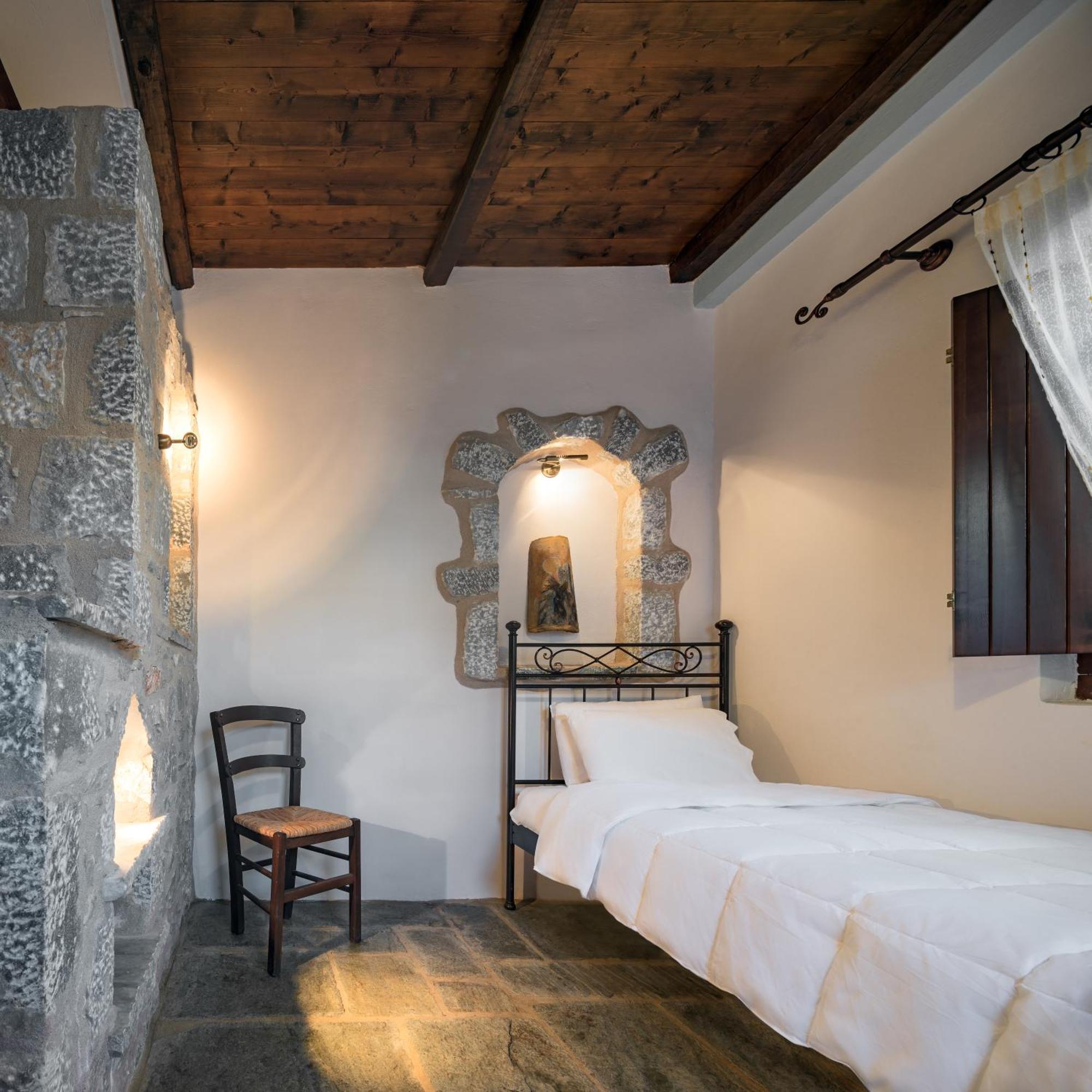 Porto Kale Guesthouse Pórto Káyio Exteriör bild