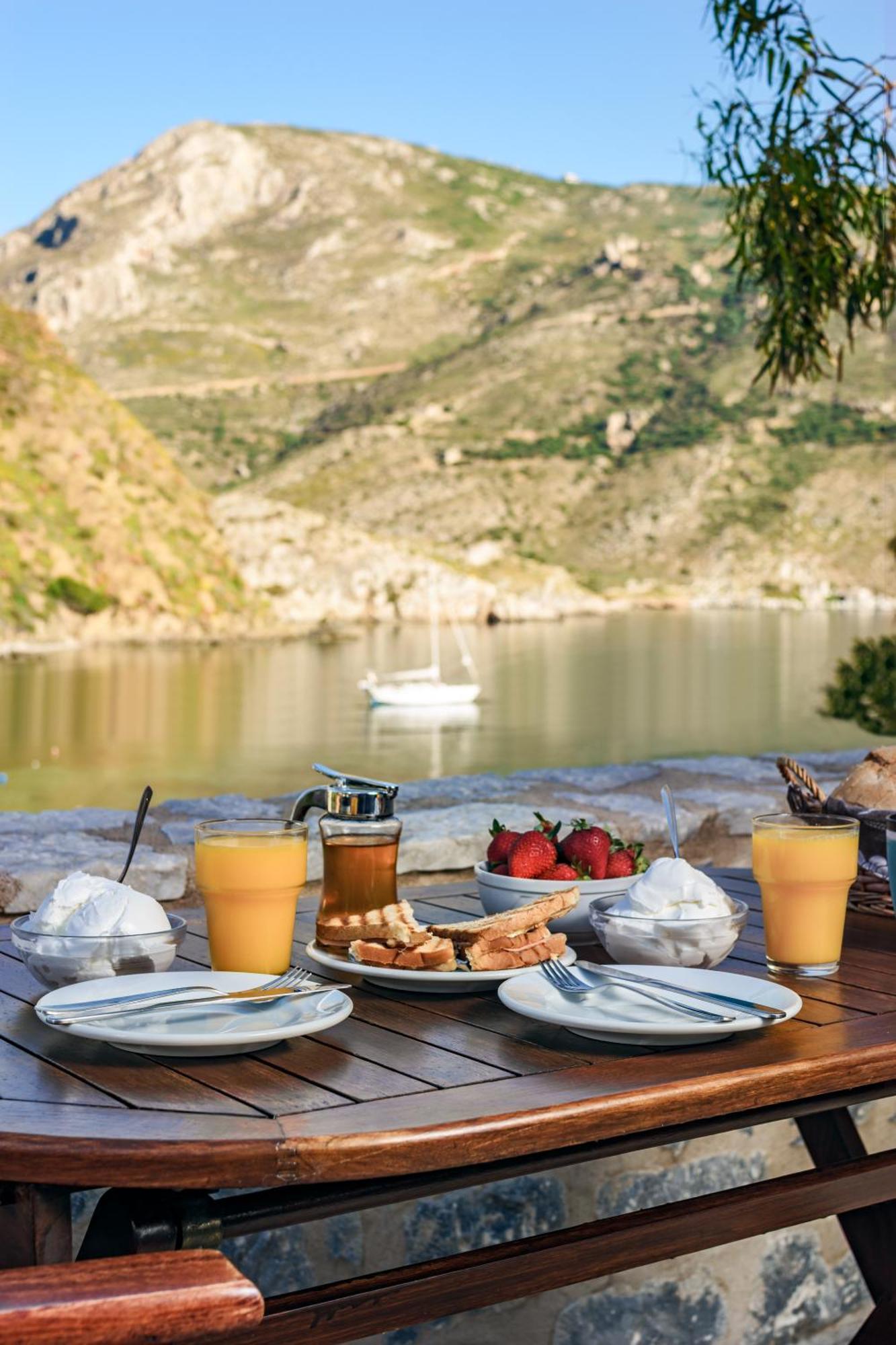 Porto Kale Guesthouse Pórto Káyio Exteriör bild